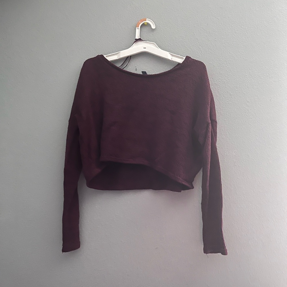 American Eagle maroon cropped sweater in size XS.